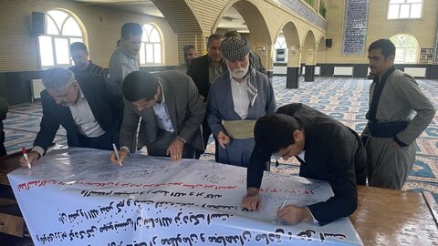 تصاویر/ امضای بیانیه محکومیت تجاوزات رژیم صهیونیستی و حمایت از رهبر انقلاب و نیروهای نظامی در نماز جمعه های اهل سنت آذربایجان غربی