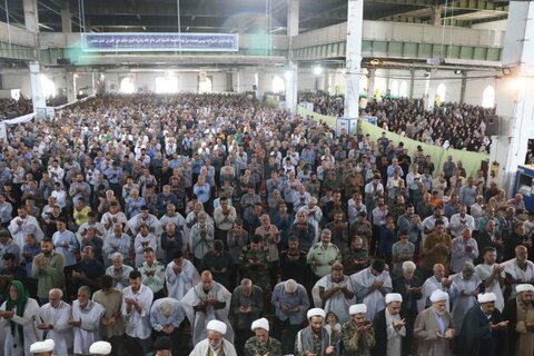تصاویر اقامه نماز جمعه و راهپیمایی جمعه خشم در بروجرد