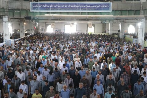 تصاویر اقامه نماز جمعه و راهپیمایی جمعه خشم در بروجرد