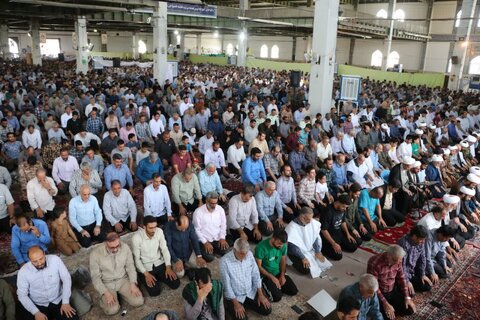 تصاویر اقامه نماز جمعه و راهپیمایی جمعه خشم در بروجرد