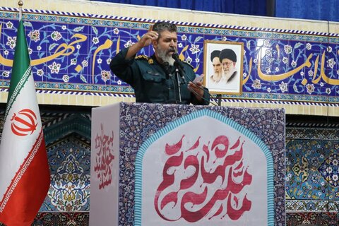 تصاویر اقامه نماز جمعه و راهپیمایی جمعه خشم در بروجرد