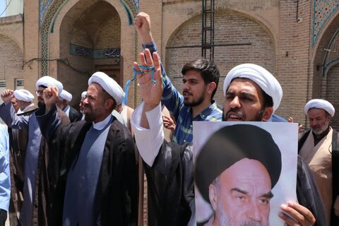 تصاویر / اجتماع اساتید ،کادر ،طلاب وروحانیون حوزه علمیه قزوین در حمایت از مرجعیت و ولایت