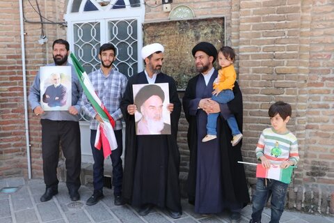 تصاویر / اجتماع اساتید ،کادر ،طلاب وروحانیون حوزه علمیه قزوین در حمایت از مرجعیت و ولایت