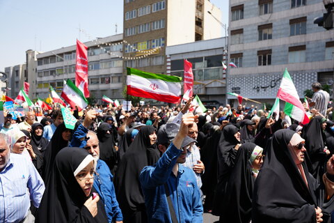 تصاویر / خروش اقشار مختلف مردم تهران در نماز جمعه نصر امروز