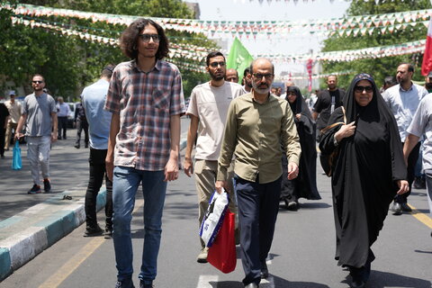 تصاویر / خروش اقشار مختلف مردم تهران در نماز جمعه نصر امروز