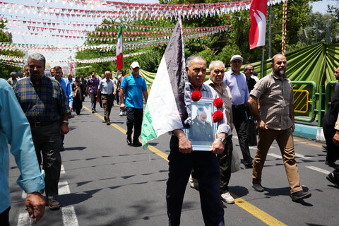 تصاویر / خروش اقشار مختلف مردم تهران در نماز جمعه نصر امروز