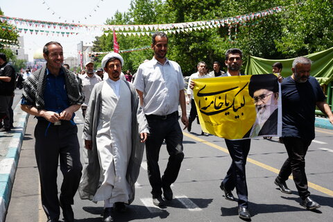 تصاویر / خروش اقشار مختلف مردم تهران در نماز جمعه نصر امروز