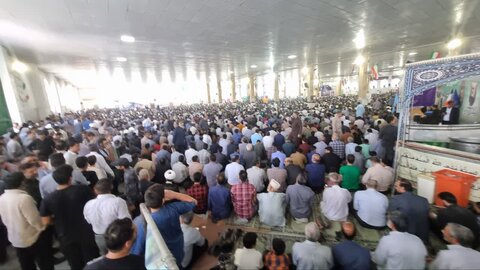 حضور پر شکوه مردم زاهدان در نماز جمعه خشم و نصر