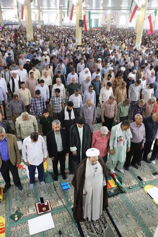 حضور پر شکوه مردم زاهدان در نماز جمعه خشم و نصر