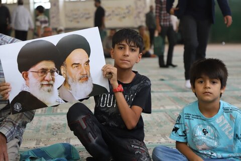 حضور پر شکوه مردم زاهدان در نماز جمعه خشم و نصر