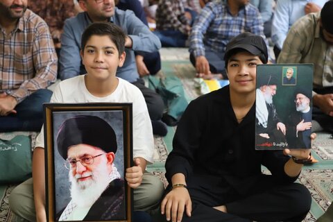 حضور پر شکوه مردم زاهدان در نماز جمعه خشم و نصر