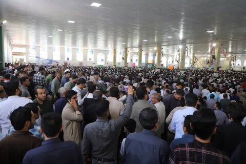 حضور پر شکوه مردم زاهدان در نماز جمعه خشم و نصر