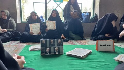 تصاویر/حضور طلاب مدرسه علمیه فاطمه الزهرا ساوه در راهپیمایی جمعه های خشم و نصر