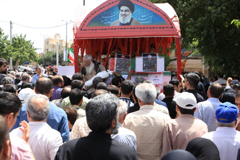 تصاویر / تشییع پیکر مطهر11 شهید تجاوز رژیم صهیونیستی  در اصفهان