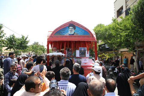 تصاویر / تشییع پیکر مطهر11 شهید تجاوز رژیم صهیونیستی  در اصفهان