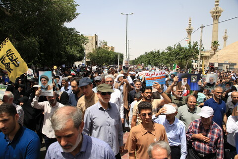 تصاویر / تشییع پیکر مطهر11 شهید تجاوز رژیم صهیونیستی  در اصفهان