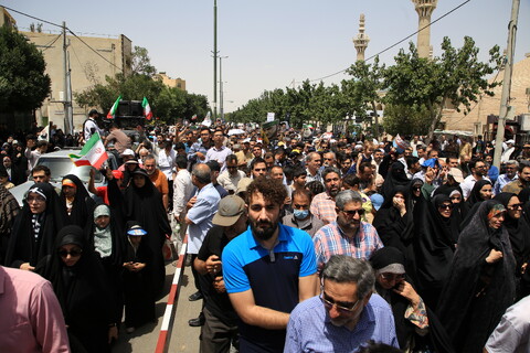 تصاویر / تشییع پیکر مطهر11 شهید تجاوز رژیم صهیونیستی  در اصفهان