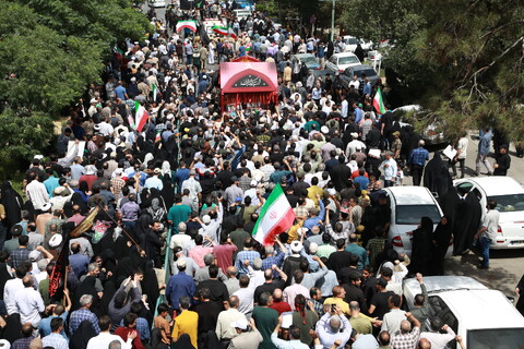 تصاویر / تشییع پیکر مطهر11 شهید تجاوز رژیم صهیونیستی  در اصفهان