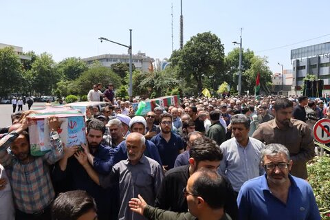 حضور اساتید ، طلاب و مبلغین شرق مازندران در راهپیمایی جمعه های خشم و نصر) و مراسم تشییع شهدای عزت و اقتدار