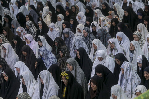 تصاویر| حضور با شکوه مردم در نماز جمعه خشم و نصر در بیرجند