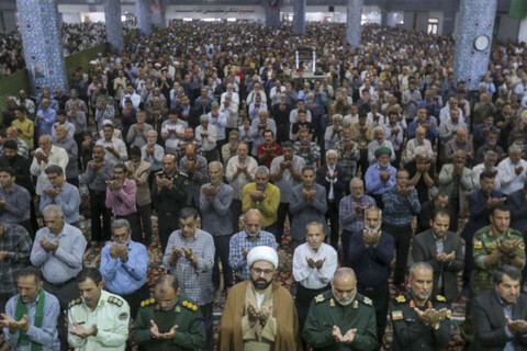 تصاویر| حضور با شکوه مردم در نماز جمعه خشم و نصر در بیرجند