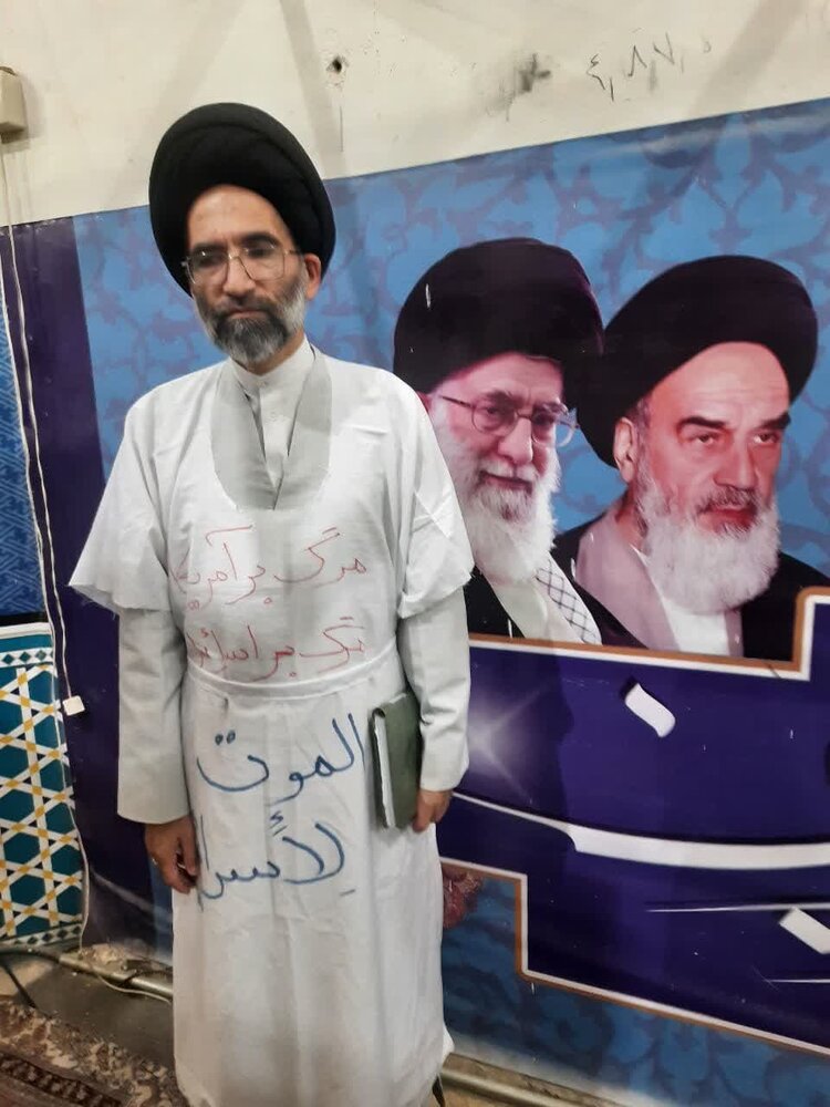 امام جمعه کاشان کفنپوش به میعادگاه نماز جمعه رفت