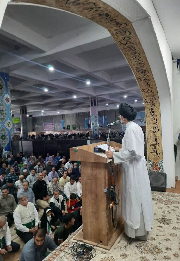 امام جمعه کاشان کفنپوش به میعادگاه نماز جمعه رفت