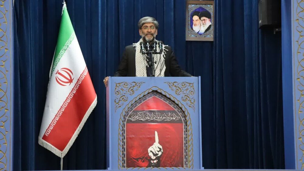 درس عبرتی به وطن فروشان خواهیم داد