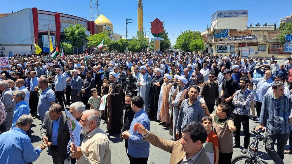 فیلم| حضور پرشور و دشمن شکن مردم میاندوآب در راهپیمایی جمعه خشم
