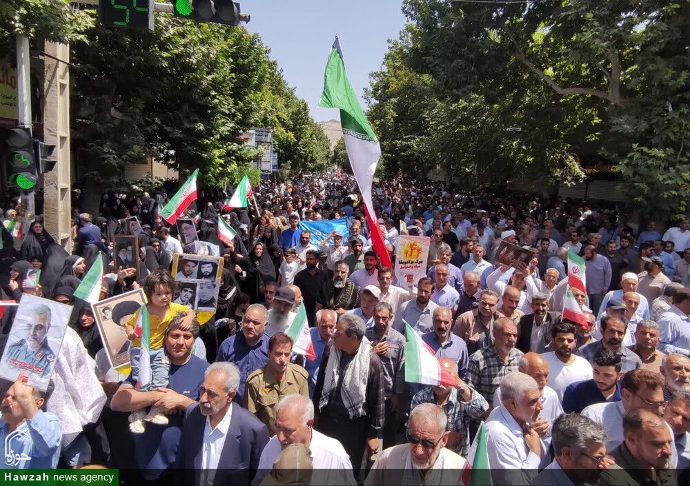 فیلم | حضور مردم خرم آباد در راهپیمایی جمعه خشم و نصر