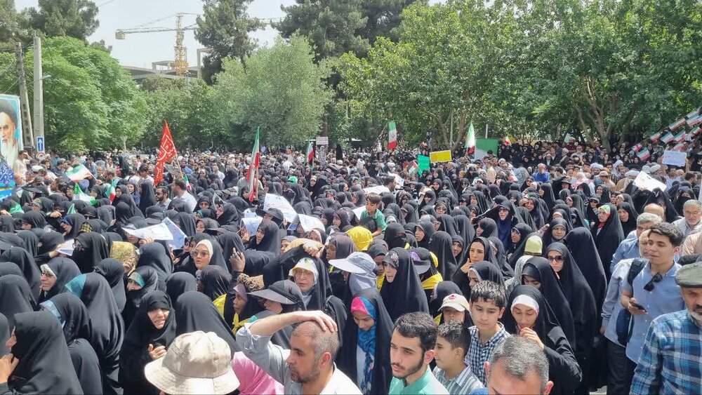 شکوه حضور مردم قم