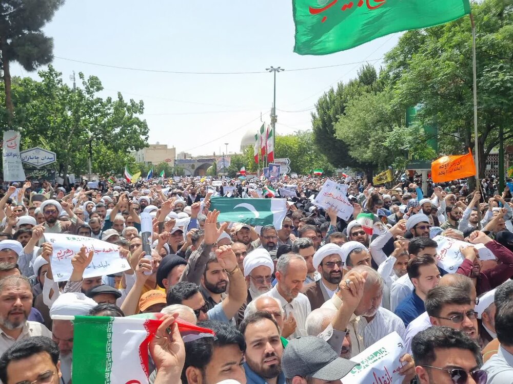 شکوه حضور مردم قم