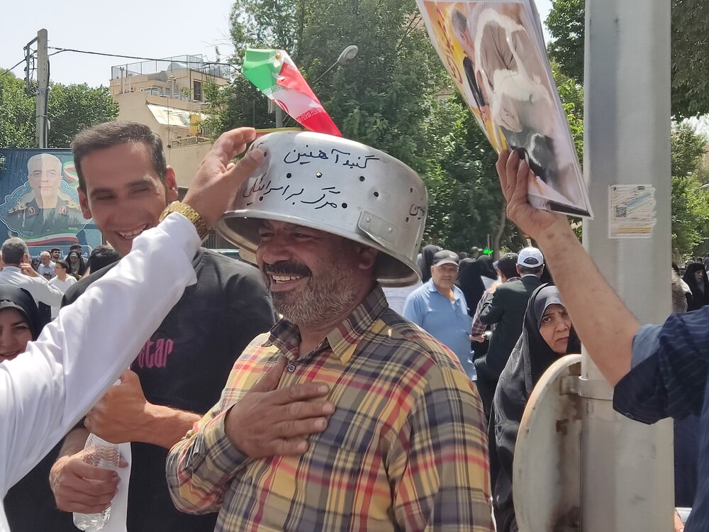 نصف جهان در صف انتقام/ یک جهان انزجار وخشم در اصفهان