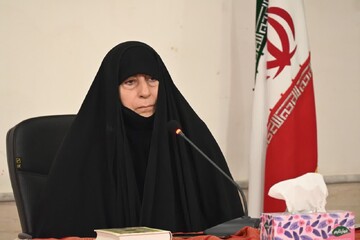 اخلاق و محبت در تربیت بسیار مهم است