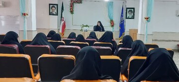 ارتباط با امام، مسیر نورانیت زندگی انسان‌ها است