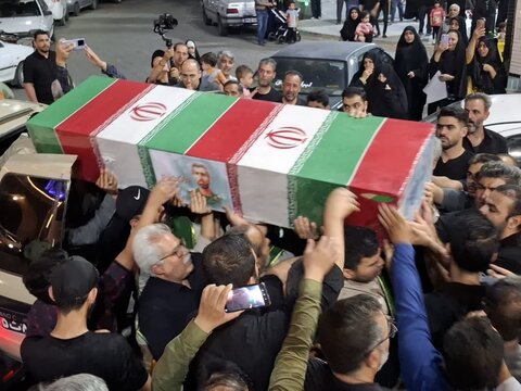 تصاویر/ مراسم وداع باپیکر پاسدارشهید محمدرضا بهاری نژادشهید مبارزه با اسرائیل