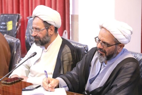 جلسه هم‌اندیشی کادر مدیریت حوزه علمیه استان یزد