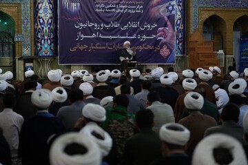 تجمع و خروش انقلابی طلاب و روحانیون حوزه علمیه اهواز