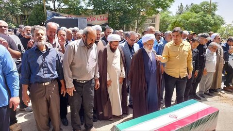 تصاویر/تشییع پیکر پاک شهیده والامقام مرضیه جهانی در شهر محلات