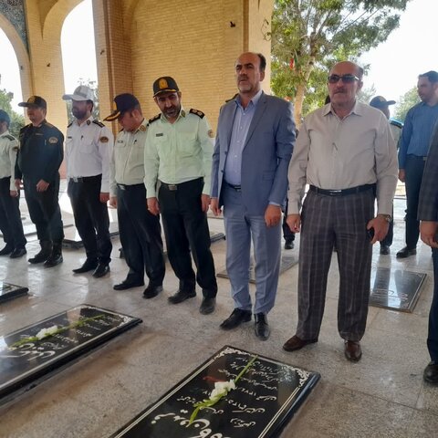 تصاویر / تجدید میثاق مسئولین قضایی شهرستان تاکستان با شهیدان