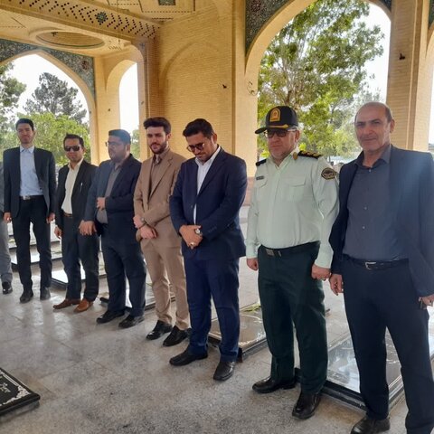 تصاویر / تجدید میثاق مسئولین قضایی شهرستان تاکستان با شهیدان