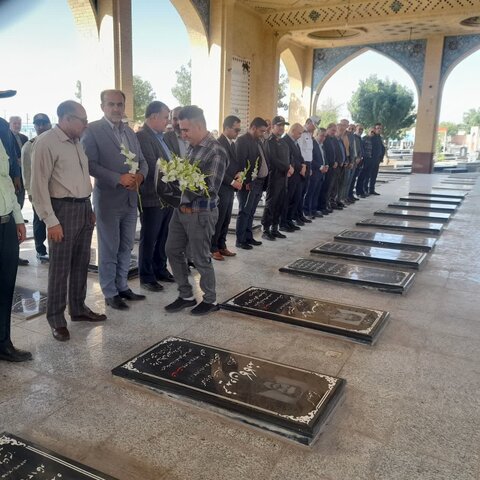 تصاویر / تجدید میثاق مسئولین قضایی شهرستان تاکستان با شهیدان