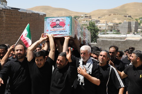 تصاویر/مراسم تشییع و تدفین شهید مدافع وطن در شهر توپ آغاج