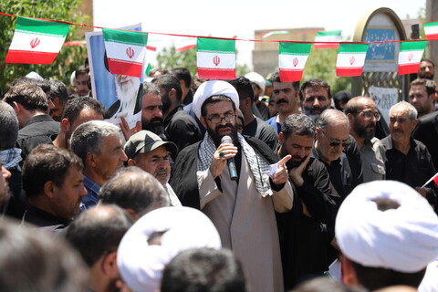 تصاویر/مراسم تشییع و تدفین شهید مدافع وطن در شهر توپ آغاج