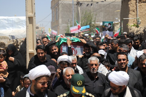 تصاویر/مراسم تشییع و تدفین شهید مدافع وطن در شهر توپ آغاج