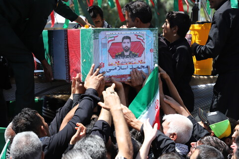 تصاویر/مراسم تشییع و تدفین شهید مدافع وطن در شهر توپ آغاج