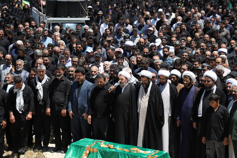 تصاویر/مراسم تشییع و تدفین شهید مدافع وطن در شهر توپ آغاج