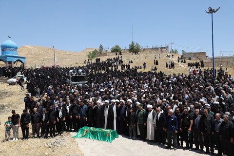 تصاویر/مراسم تشییع و تدفین شهید مدافع وطن در شهر توپ آغاج