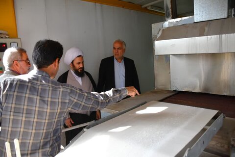 تصاویر/ بازدید امام جمعه شهرستان خوی از نانوایی‌های سطح شهر