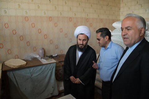 تصاویر/ بازدید امام جمعه شهرستان خوی از نانوایی‌های سطح شهر